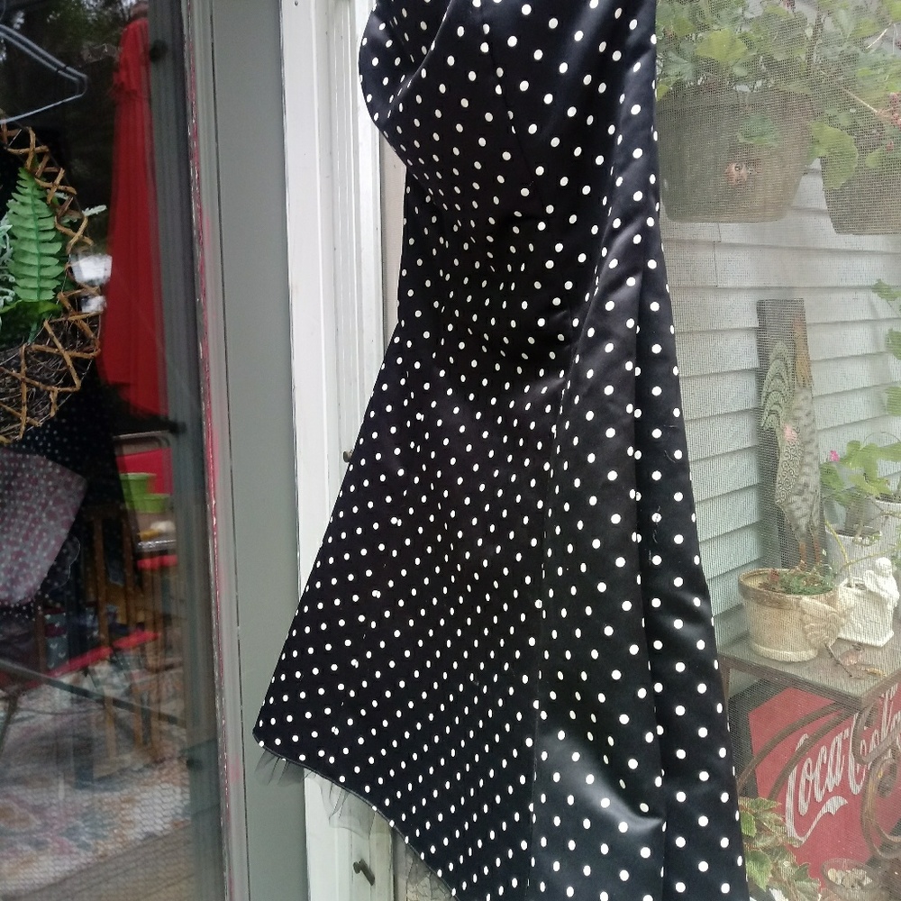 Dress - Picture 2 of 6